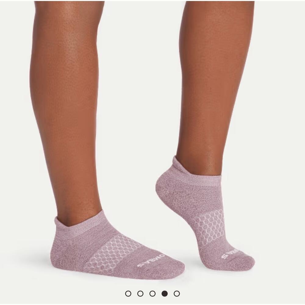 4 Pairs Bombas Women's Performance Ankle Socks Medium NWOT - Picture 5 of 7